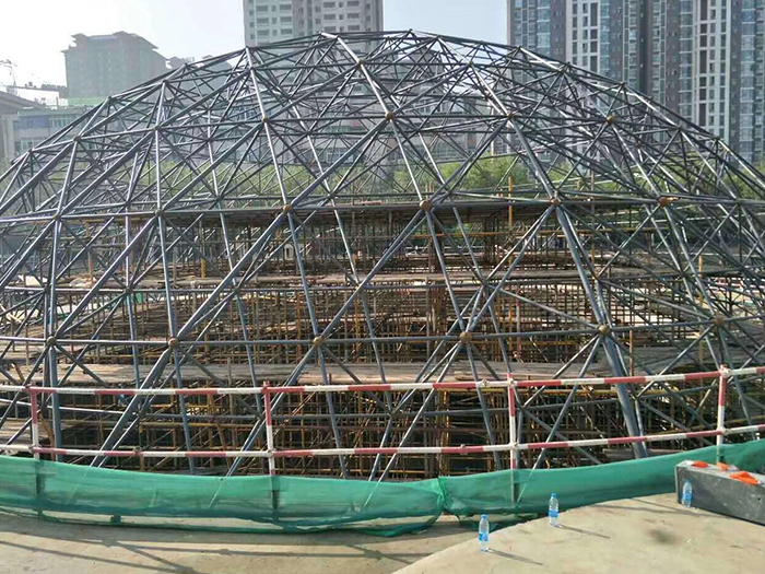 九龙坡球形网架钢结构施工